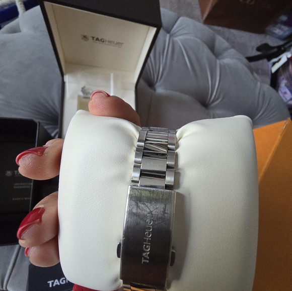 Ladies Tag Heuer watch - Picture 8 of 11